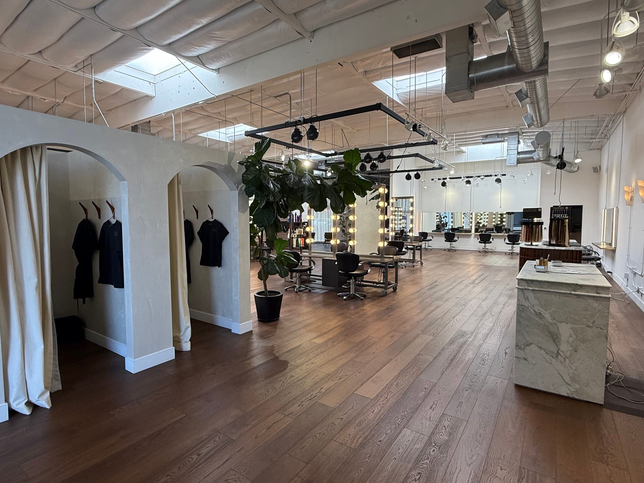 Los Angeles salon — 3
